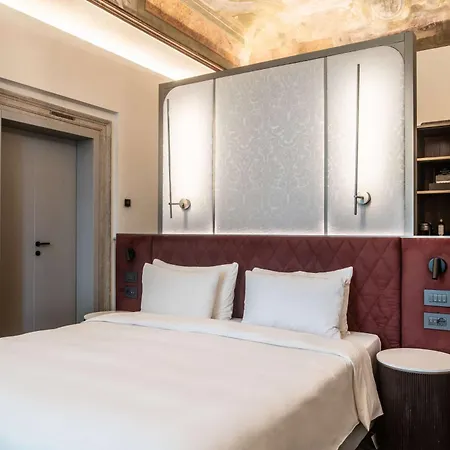 Radisson Collection Hotel, Palazzo Nani 5*