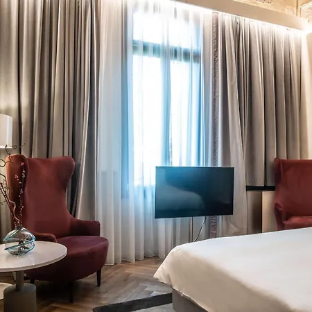 מלון Radisson Collection Hotel, Palazzo Nani 5*