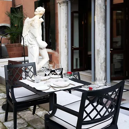 Radisson Collection Hotel, Palazzo Nani 호텔 5*