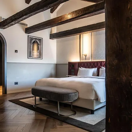 Radisson Collection Hotel, Palazzo Nani 5* Venice